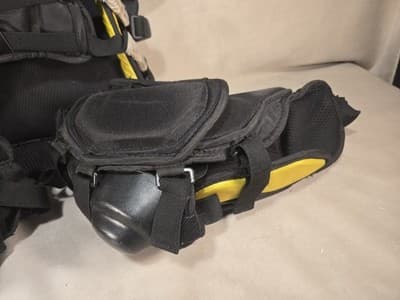 CCM Premier Hockey Goalie Shoulder Pads-Size Jr-G-TG -L/XL - Thumbnail 6
