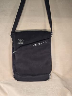 OGIO TechnolOGIO Crossbody Vault Messanger Bag Model# 630525 Unisex - Image 1