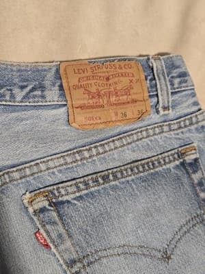 Vtg 90s Levi’s 501xx Button Fly Jeans Made in USA | Light Wash 36x36 (Fits 35x34 - Thumbnail 3