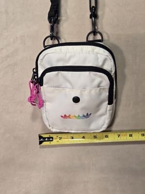 bolsa transversal adidas pride utility festival 3.0 - Thumbnail 8