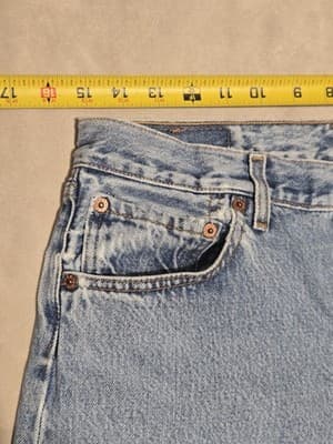 Vtg 90s Levi’s 501 Button Fly Jeans Made in USA |Mid Wash Straight Leg | 34 x 36 - Thumbnail 5