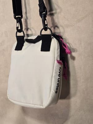 bolsa transversal adidas pride utility festival 3.0 - Thumbnail 4
