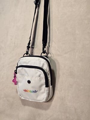 bolsa transversal adidas pride utility festival 3.0 - Thumbnail 3