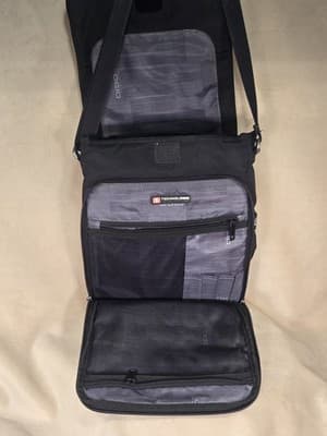 OGIO TechnolOGIO Crossbody Vault Messanger Bag Model# 630525 Unisex - Thumbnail 3