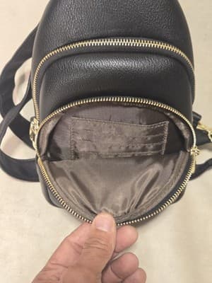 INICAT Small Sling Bag Crossbody Vegan Leather Fanny Pack CARBON BLACK - Thumbnail 5