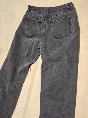 PrettyLittleThing Washed Black High Waisted Mom Jeans Distressed Ripped UK 12 US - Thumbnail 3
