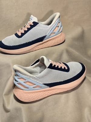 Kizik Hands-Free The Easiest Shoes You will Ever Put On Women's 7.5 - Thumbnail 3