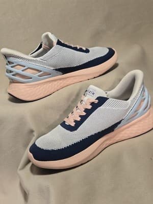 Kizik Hands-Free The Easiest Shoes You will Ever Put On Women's 7.5 - Thumbnail 4