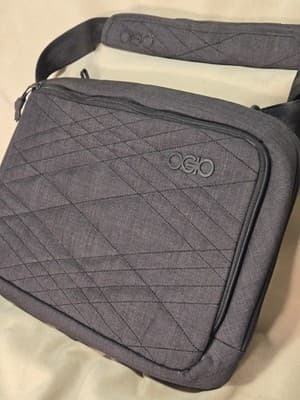 OGIO Black Messenger Bag - Laptop/Travel Bag - Used, Great Condition - Thumbnail 3