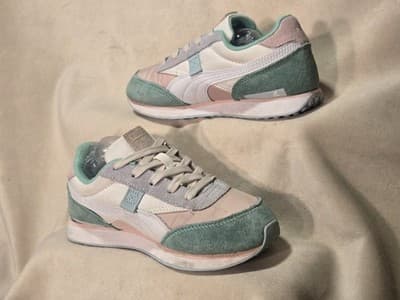 Puma x Animal Crossing Future Rider Multicolor Sneakers — US Size 2 - Thumbnail 5