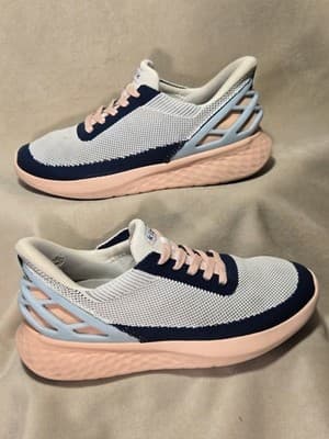 Kizik Hands-Free The Easiest Shoes You will Ever Put On Women's 7.5 - Thumbnail 2