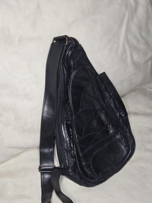 Comfort Carry-All Black Sling Backpack - Thumbnail 3