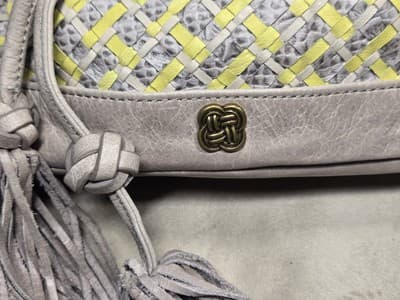 ELLIOTT LUCCA WOVEN LEATHER GRAY SHOULDER OR BUCKET BAG. EASY CLOSE DRAW STRINGS - Thumbnail 2
