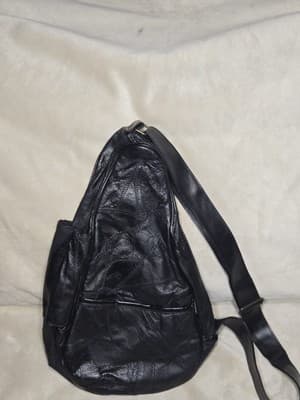 Comfort Carry-All Black Sling Backpack - Thumbnail 6