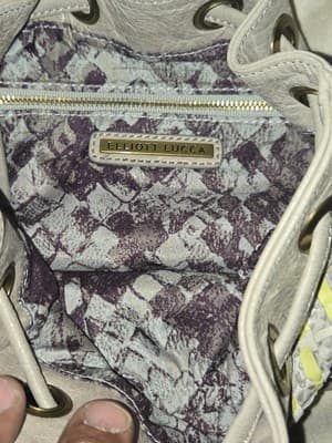 ELLIOTT LUCCA WOVEN LEATHER GRAY SHOULDER OR BUCKET BAG. EASY CLOSE DRAW STRINGS - Thumbnail 8