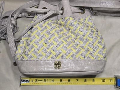 ELLIOTT LUCCA WOVEN LEATHER GRAY SHOULDER OR BUCKET BAG. EASY CLOSE DRAW STRINGS - Thumbnail 5