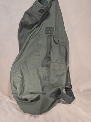 Vintage USGI Duffel/ Deployment Bag (Used/Olive Drab Green) - Thumbnail 2