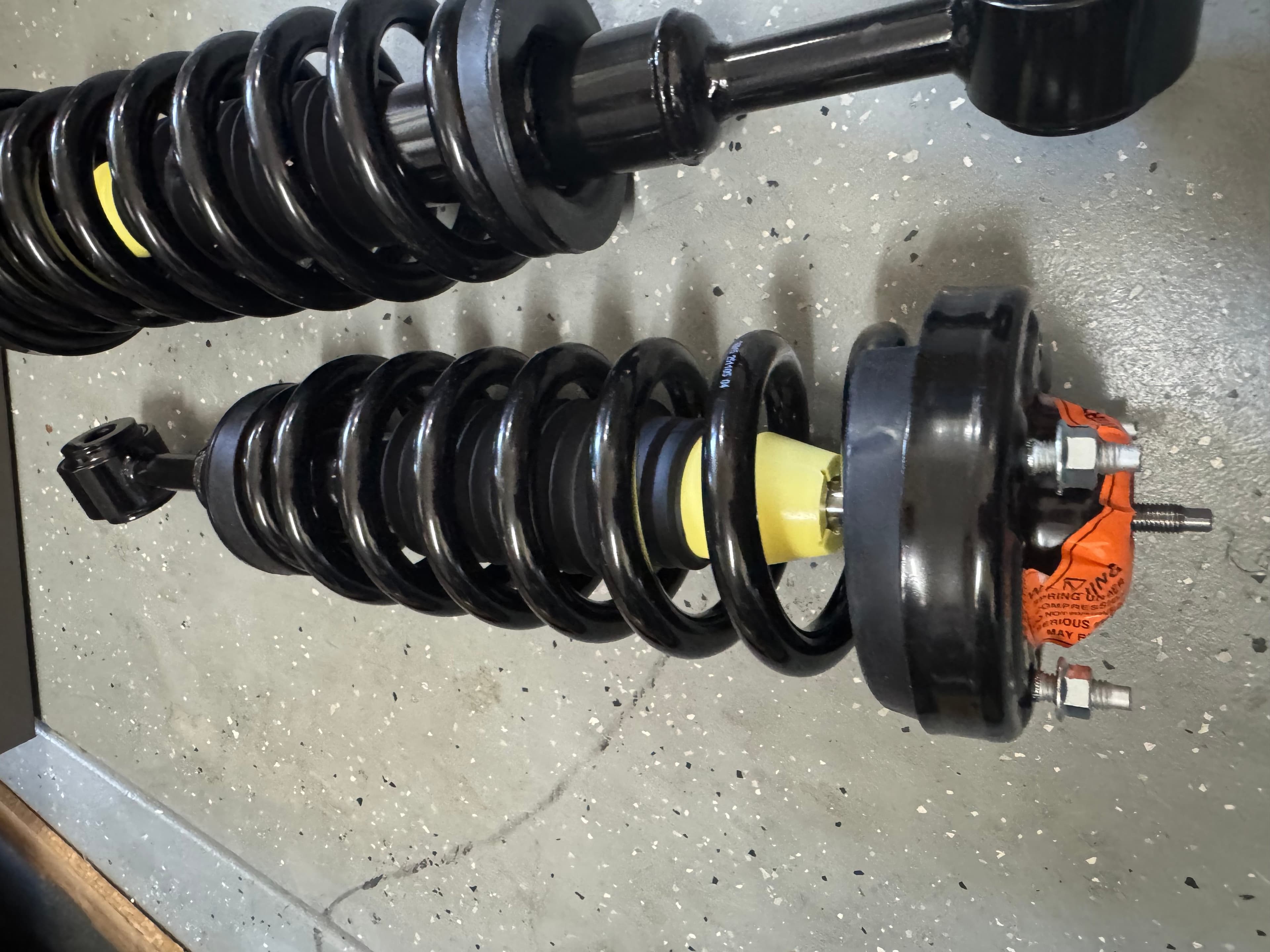 Front Strut Assembly with Coil Spring for Vehicle Suspension - Thumbnail 5