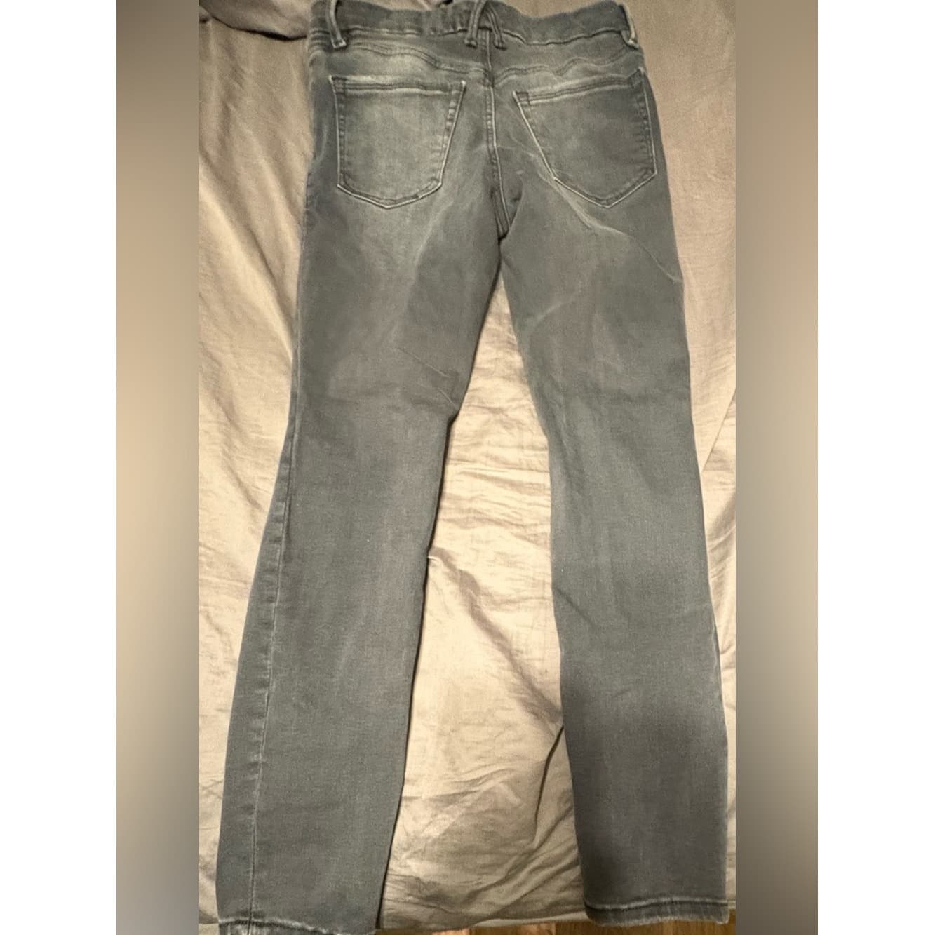 Good American Always Fits Distressed Knees Jeans in Black size 6-12 - Thumbnail 2