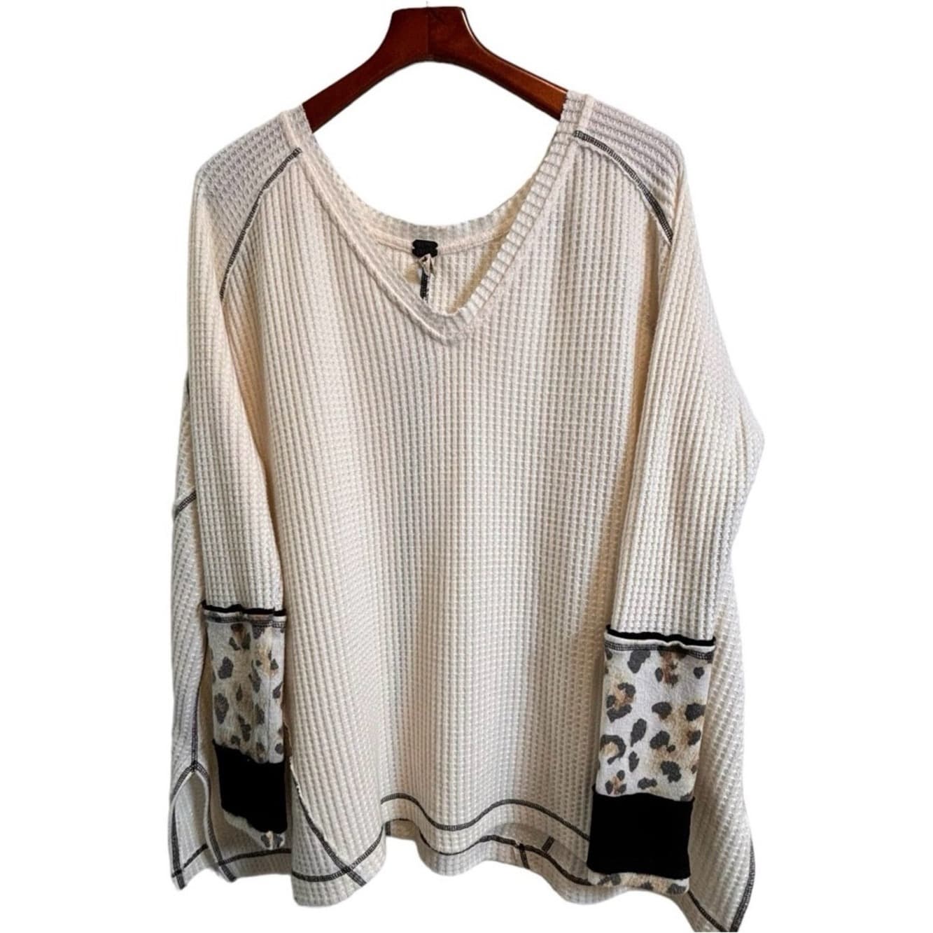 Free People Oversized Lovin Leopard Thermal Top - Thumbnail 2