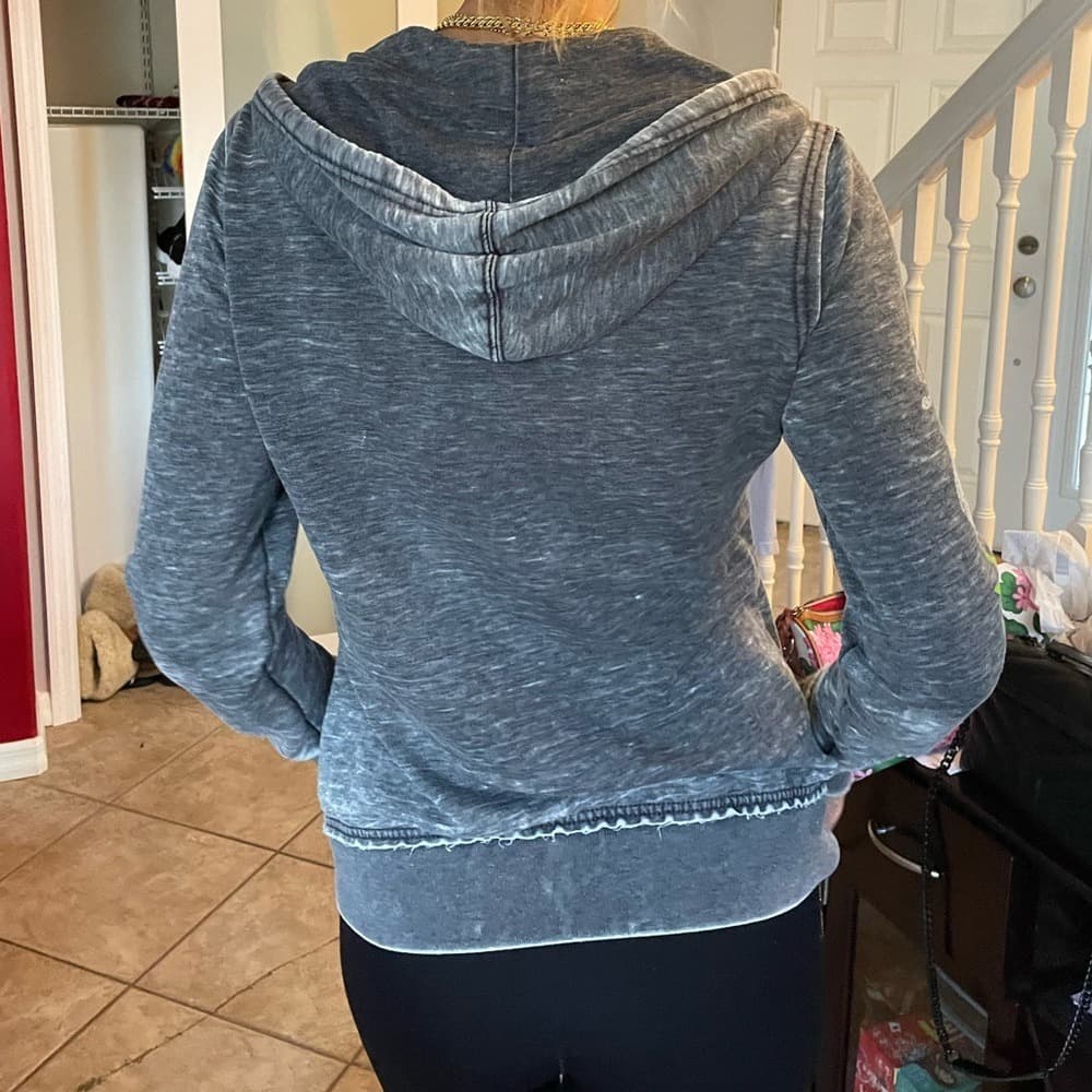Harley-Davidson Gray Zip-Up Hoodie with Wing Graphic and Purple Accents - Thumbnail 3