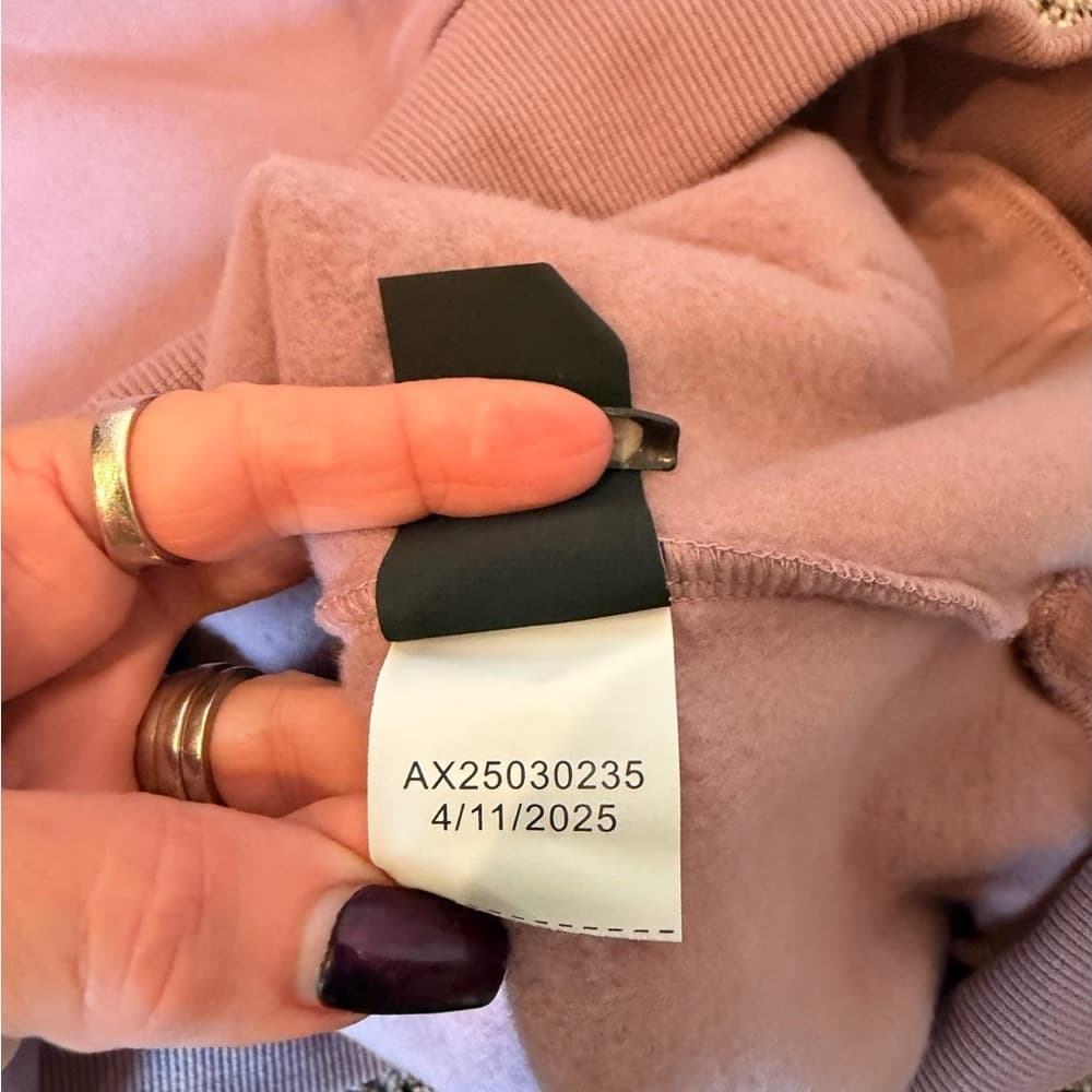 Comfrt Hoodie in Orchid - Thumbnail 8