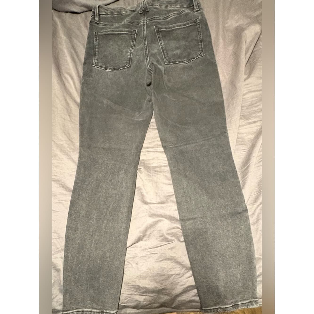 Good American Always Fits Good Legs Straight Jeans in Faded Black size 6-12 - Thumbnail 2