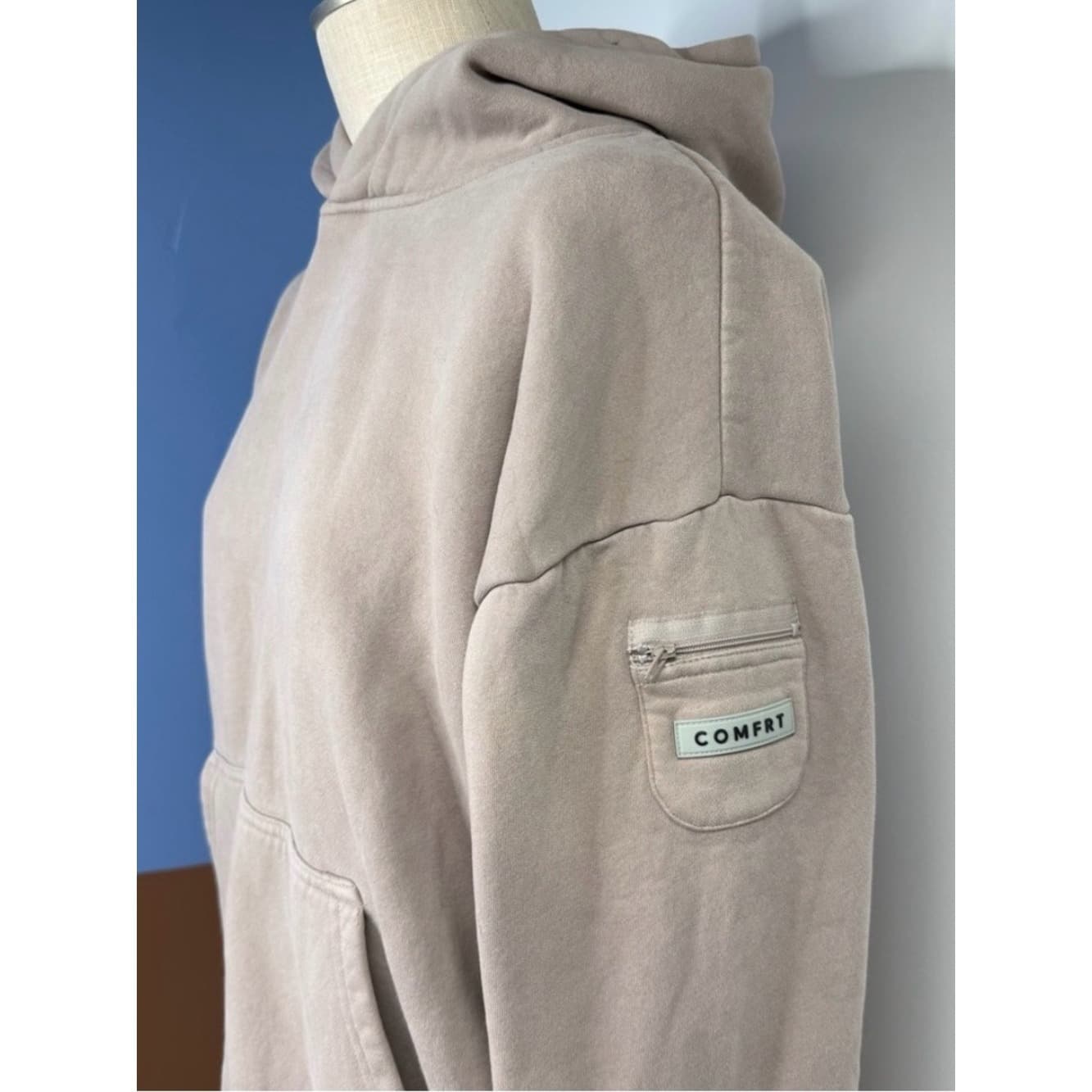 Comfrt Travel Essentials Bark Hoodie - Thumbnail 3