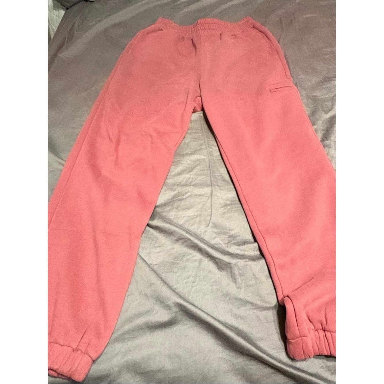 Comfrt Travel Essentials sweats in Berry - Thumbnail 3