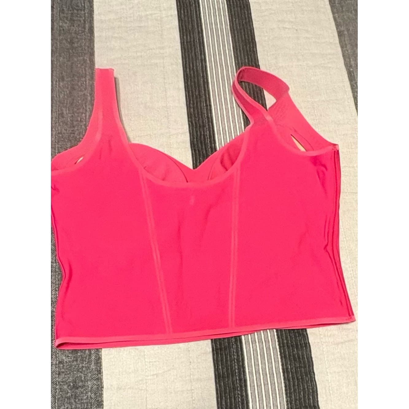 Fanka Body Sculpt Bra Tank in Magenta - Thumbnail 4