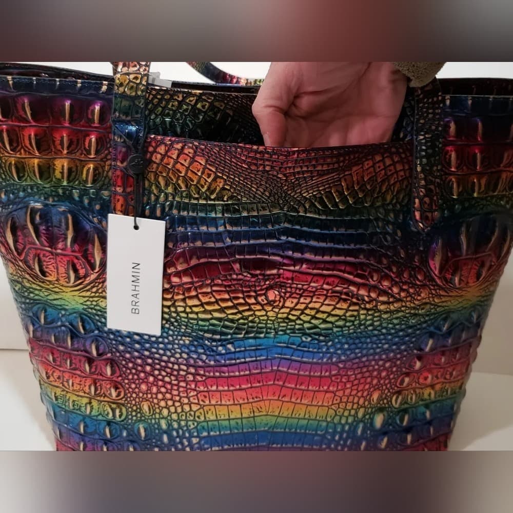 Brahmin Brooke TECHNICOLOR Irridescent Melbourne Purse with matching pouch - Thumbnail 11