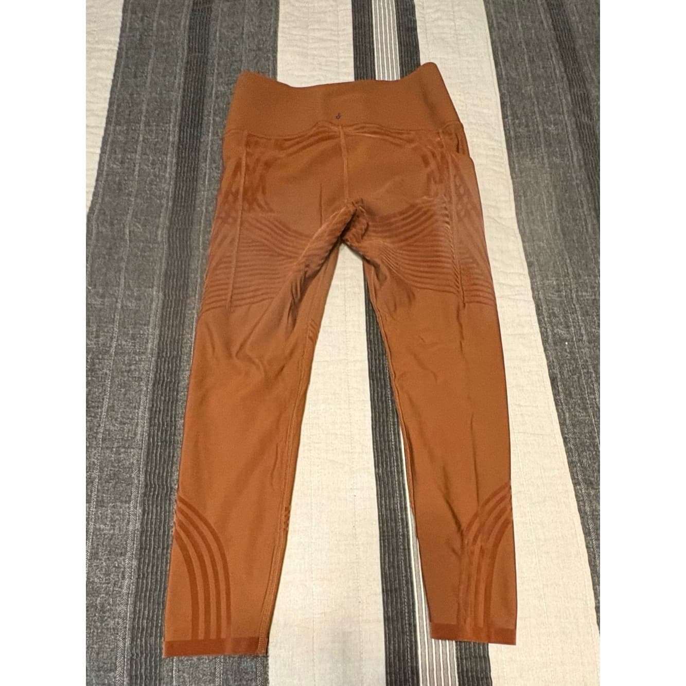 Fanka Body Sculpt Side Pocket 7/8 Leggings in Clove Brown - Thumbnail 4