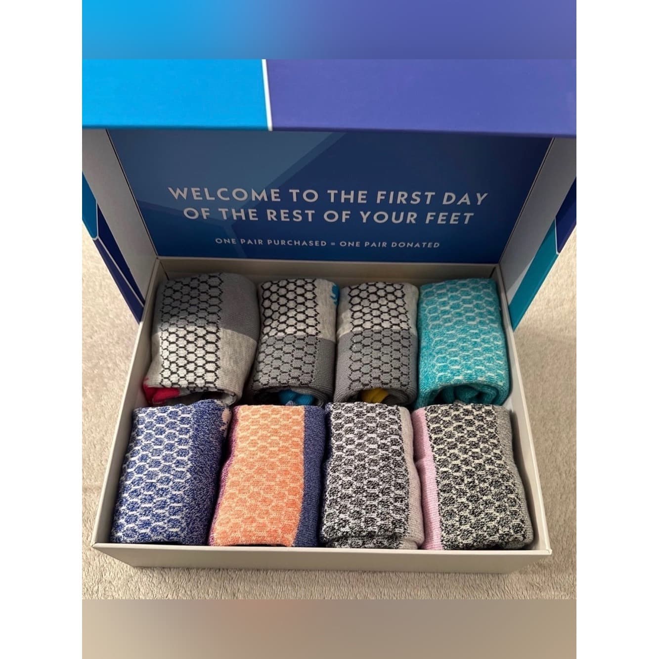 Bombas Women's Ankle Socks 8-Pack Gift Box Size Medium 8-10.5 - Thumbnail 2