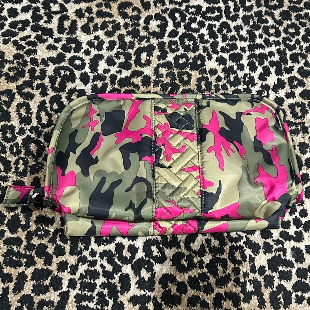 lug Olive Green and Hot Pink Camo Quilted Cosmetic Pouch - Thumbnail 3