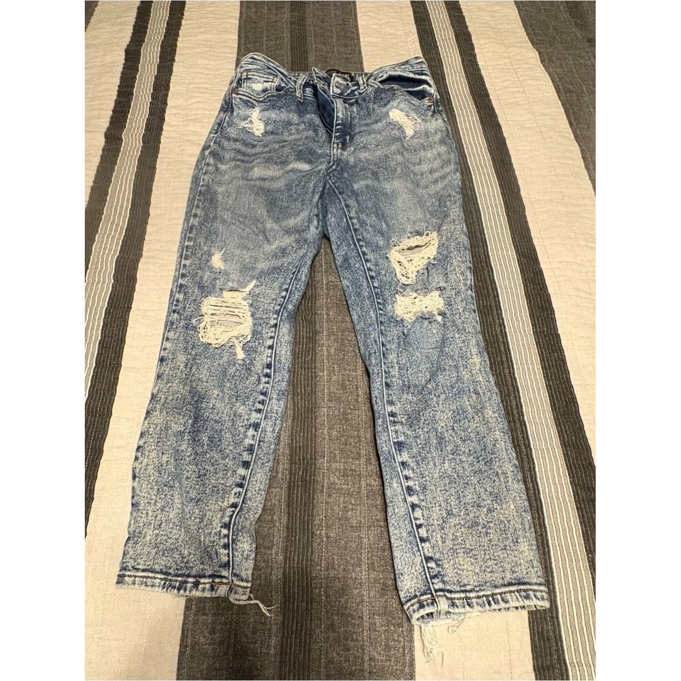 Judy Blue Los Angeles distressed boyfriend fit jeans - Image 1