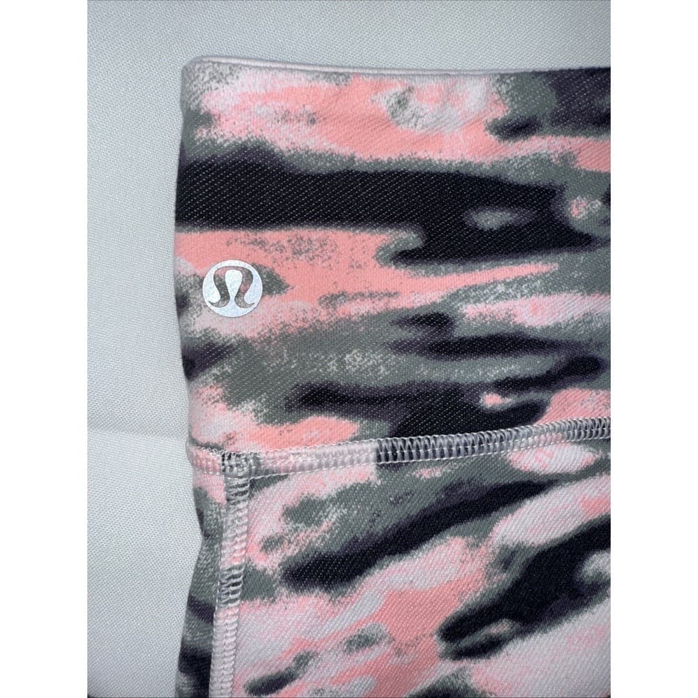 Lululemon Pink Black Gray Camo Leggings - Thumbnail 2