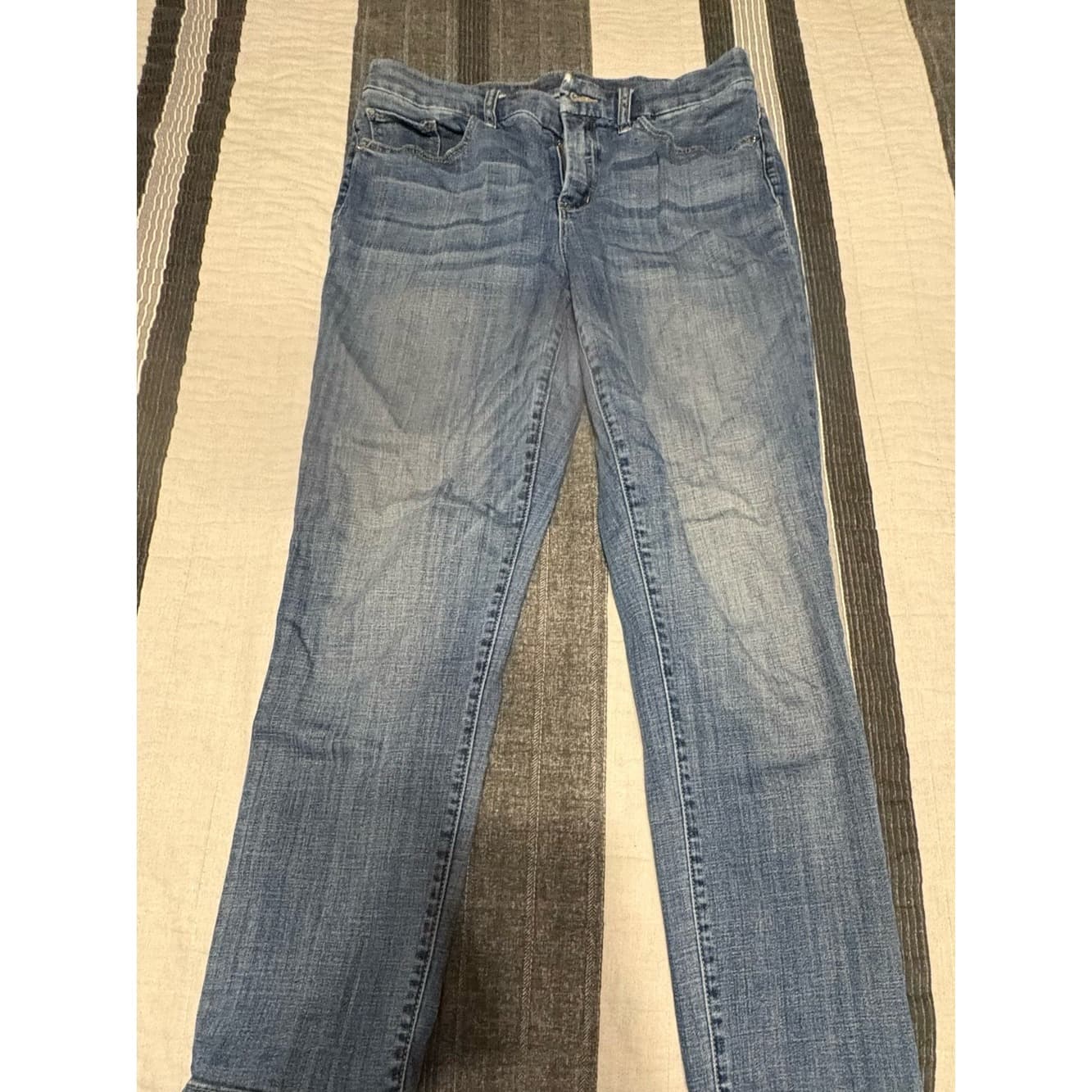 Chico's so slimming girlfriend slim leg ankle jeans - Thumbnail 2