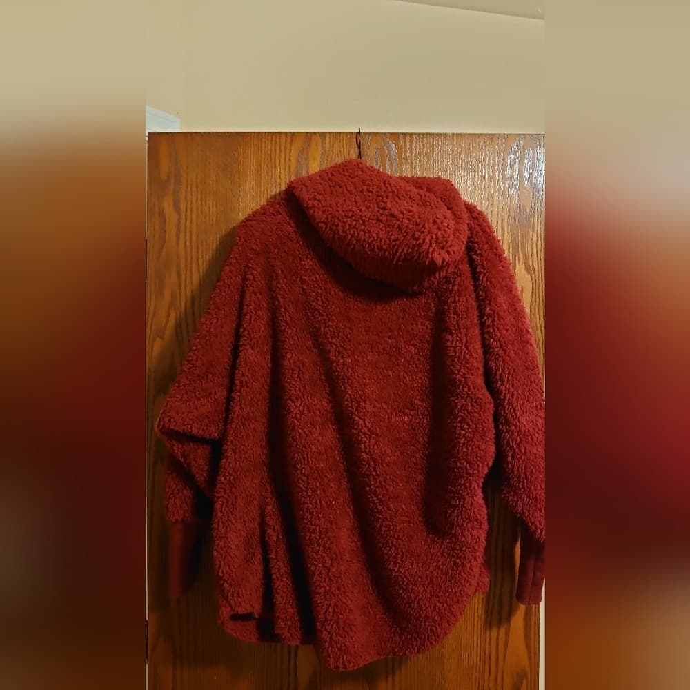 Nordic Beach Women's Red Plush Hooded Coat - Thumbnail 3
