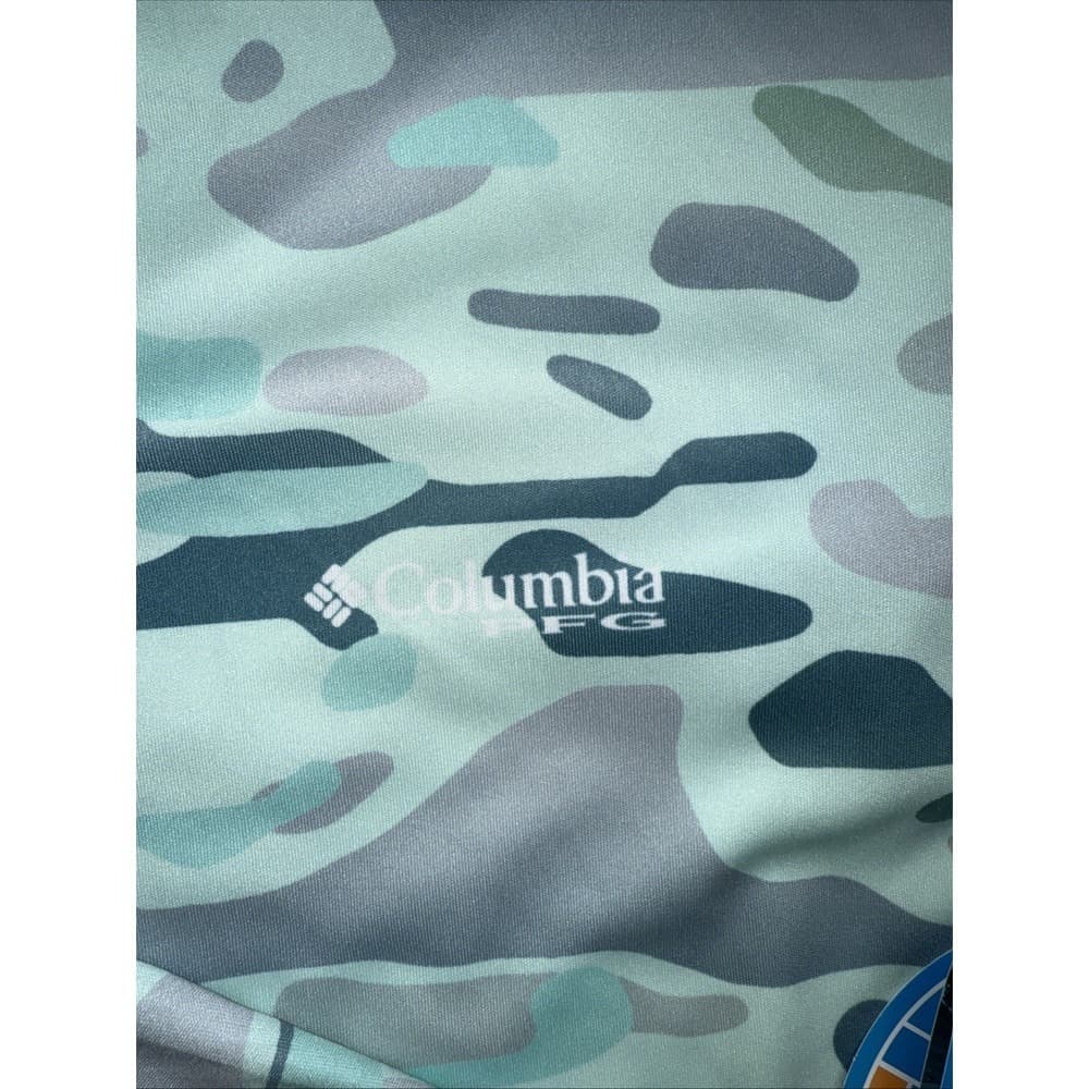 Columbia Women's Long Sleeve Camo Tee in Light Green and Gray - Thumbnail 5