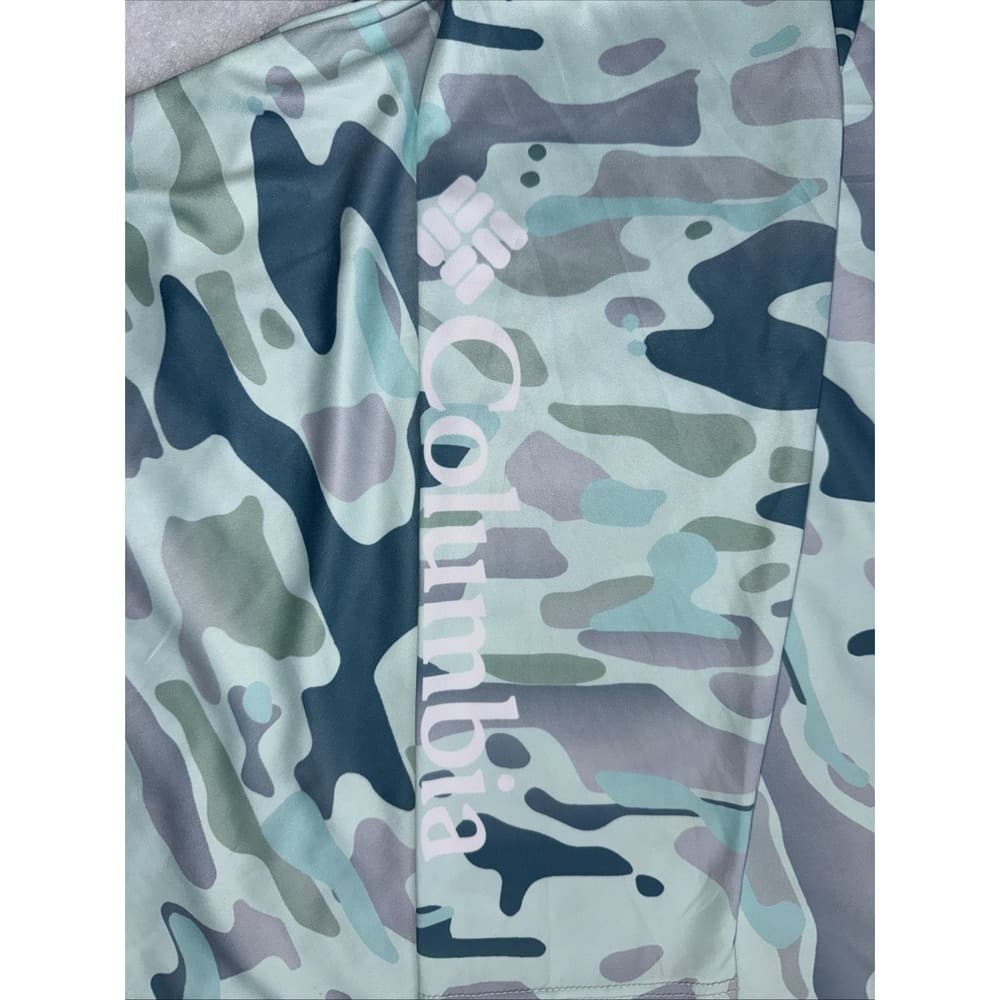Columbia Women's Long Sleeve Camo Tee in Light Green and Gray - Thumbnail 2