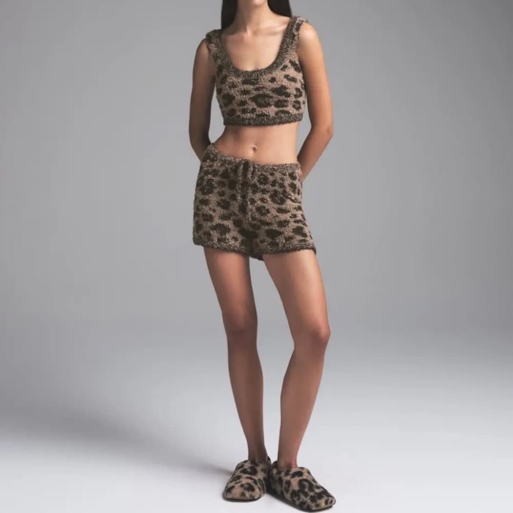 SKIMS Leopard Print Fuzzy Slippers - Thumbnail 2