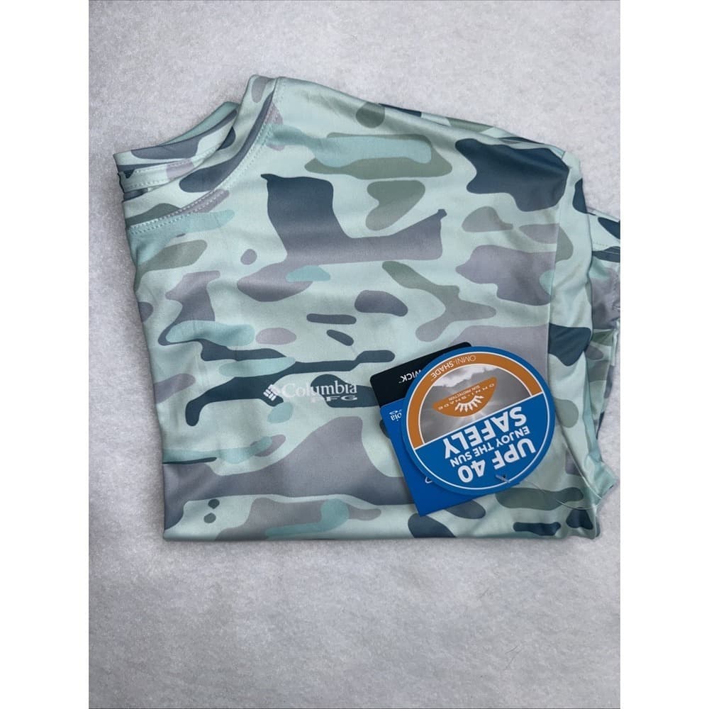 Columbia Women's Long Sleeve Camo Tee in Light Green and Gray - Thumbnail 8