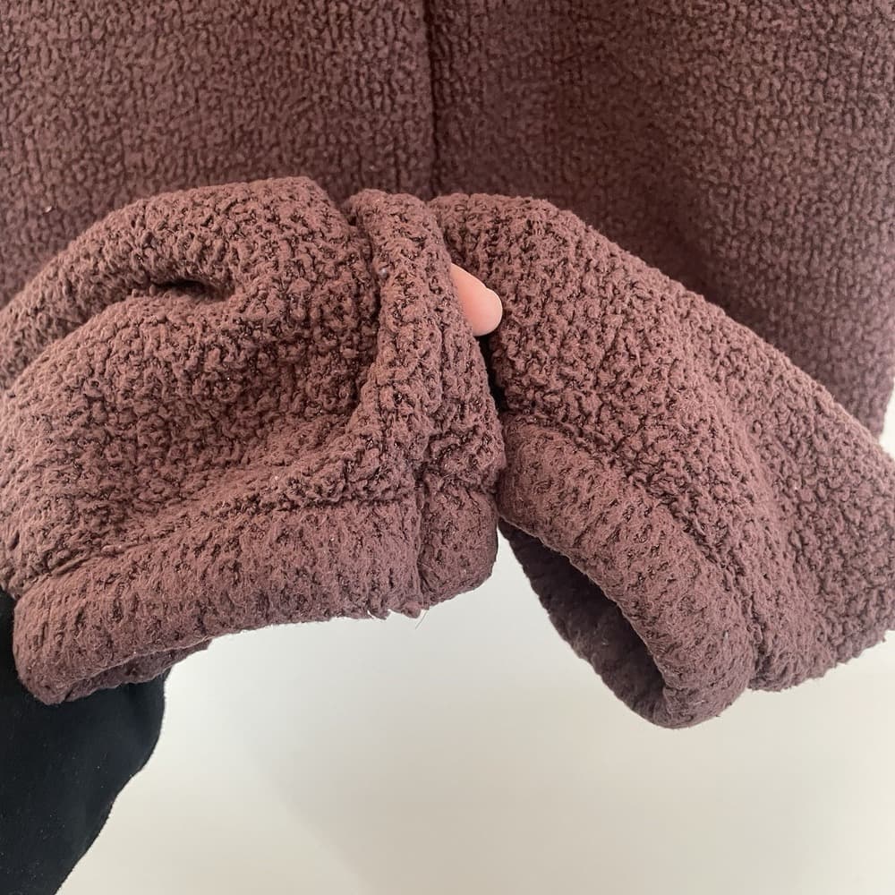 SKIMS Plush Sherpa Jogger Pants - Thumbnail 4