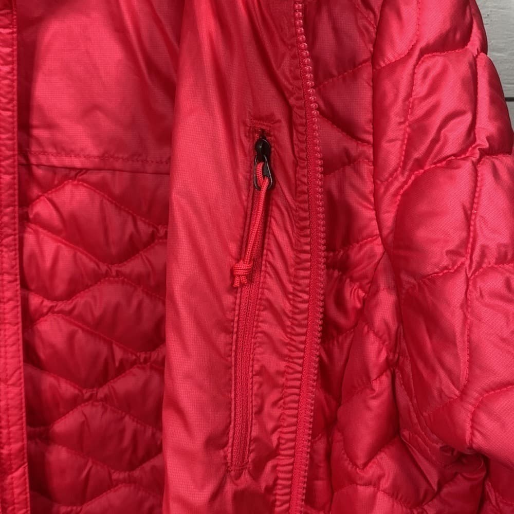 The North Face Women's Red Quilted Puffer Jacket - Thumbnail 6