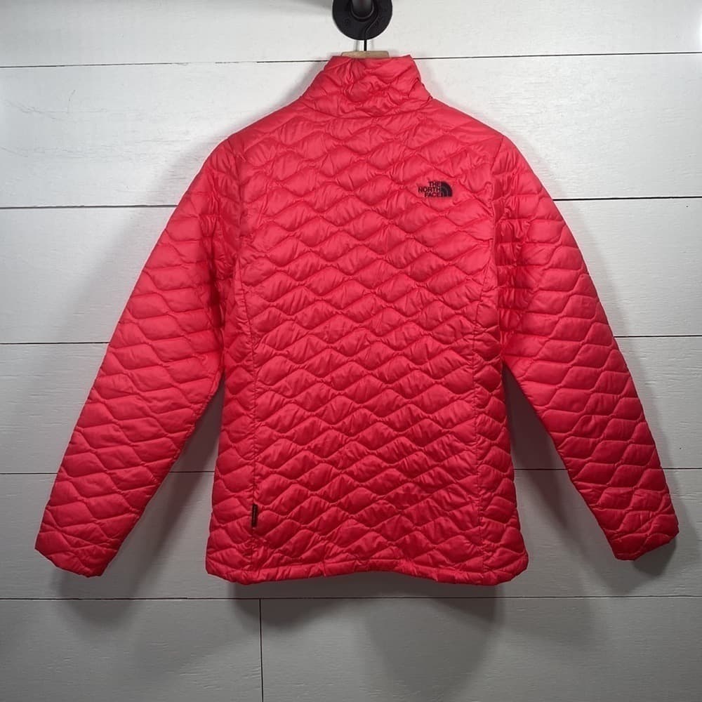 The North Face Women's Red Quilted Puffer Jacket - Thumbnail 2