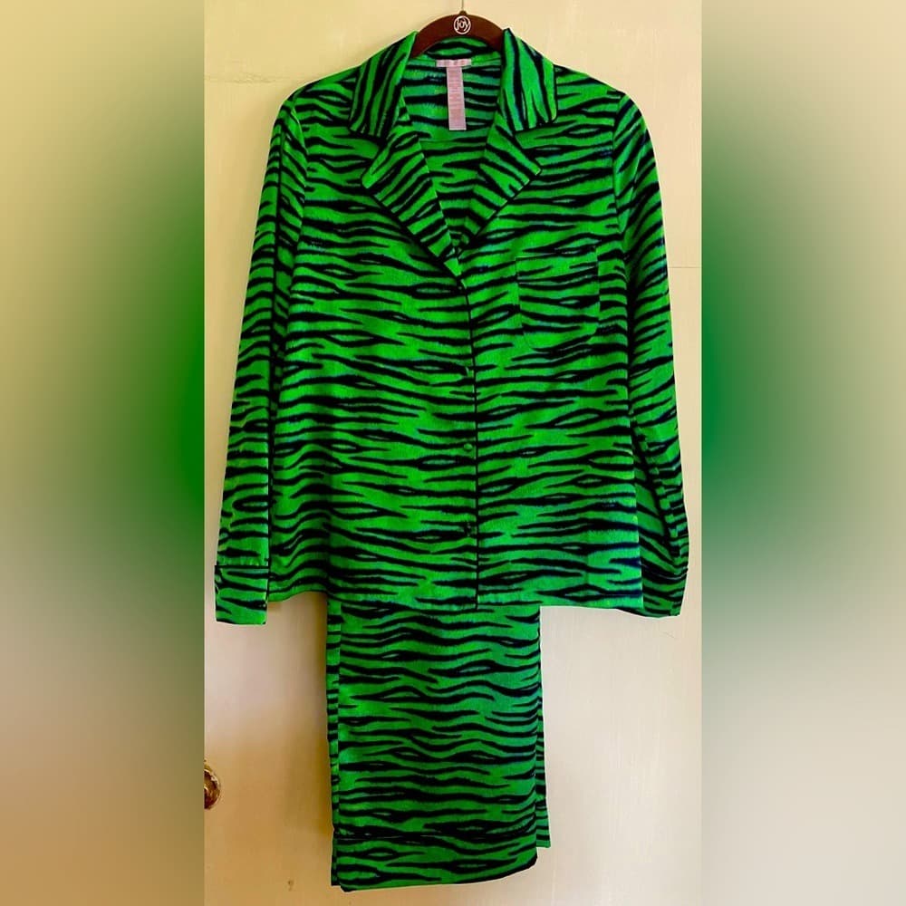 Savage X Fenty Green and Black Zebra Print Pajama Set - Image 1