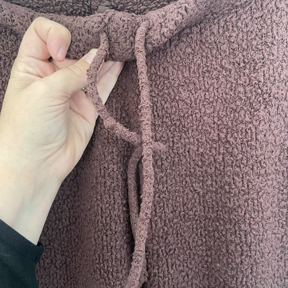 SKIMS Plush Sherpa Jogger Pants - Thumbnail 3