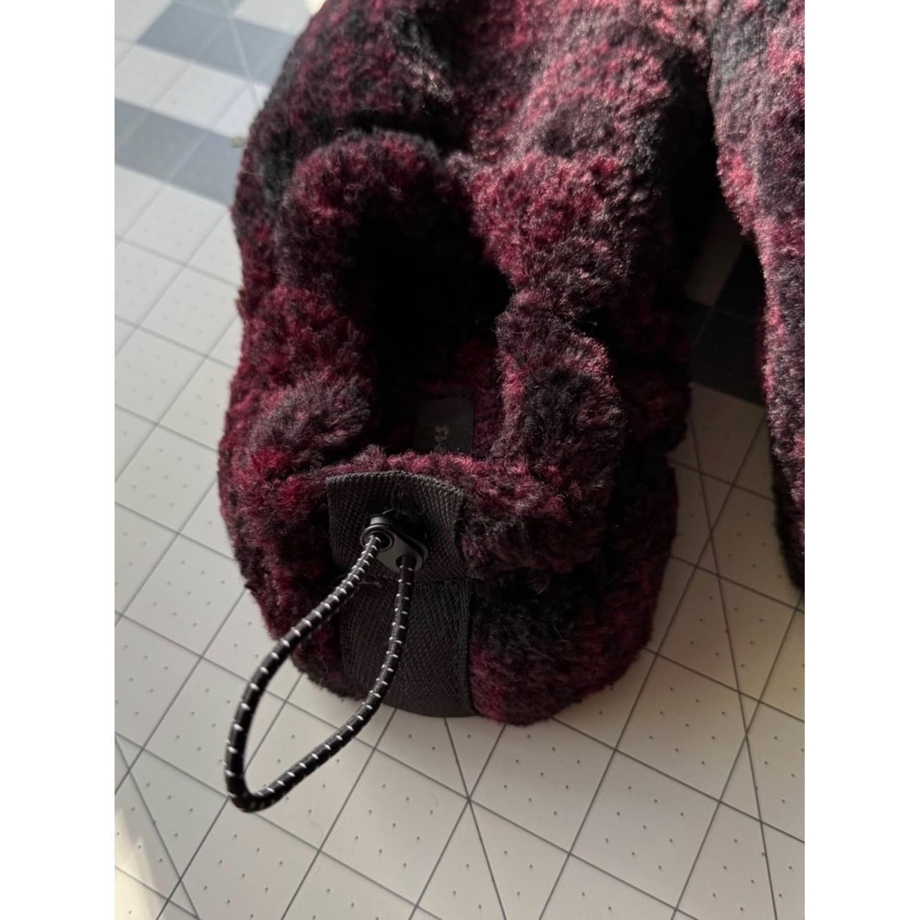 SKIMS Cozy Plaid Slippers - Thumbnail 3