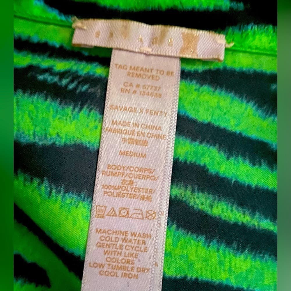 Savage X Fenty Green and Black Zebra Print Pajama Set - Thumbnail 3
