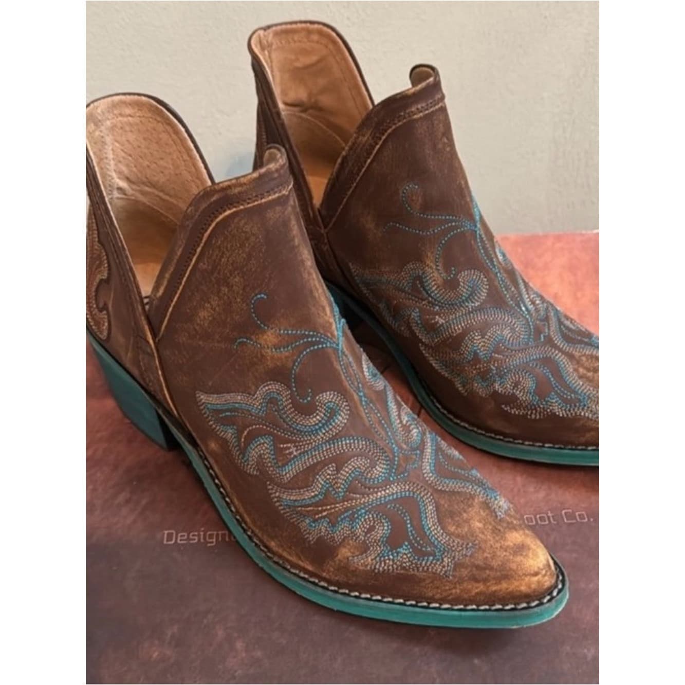 Circle G by Corral Ladies Cognac Embroidered Cowboy Booties